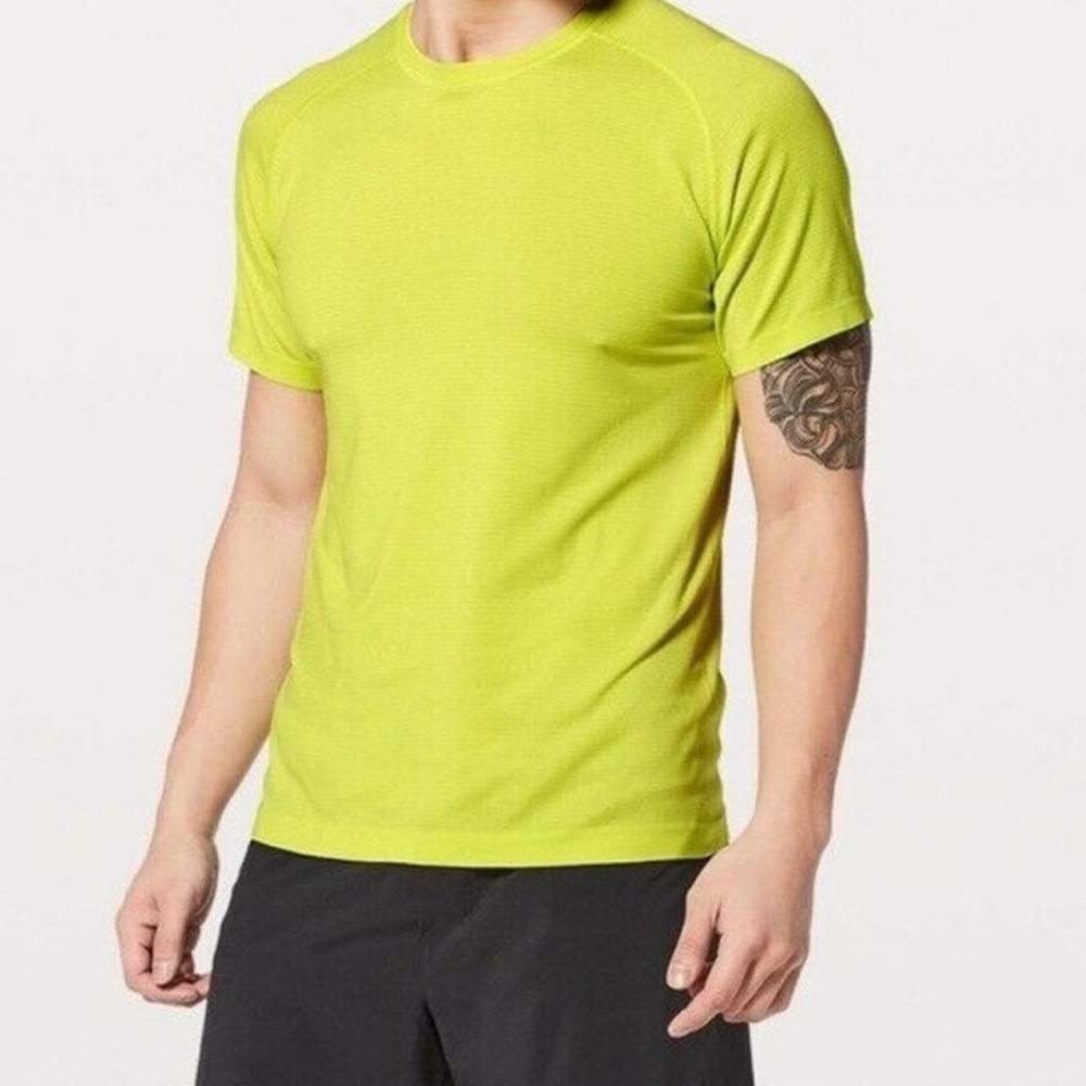 Mens Lululemon Metal Vent Tech Short Sleeve Shirt Split Pea Yellow
